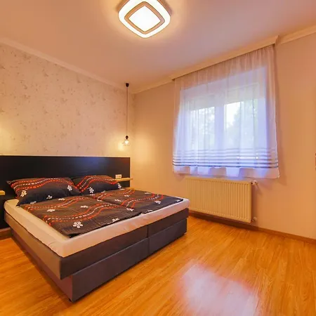Kalvin Utcai Apartmanok Hajduszoboszlo Exterior photo