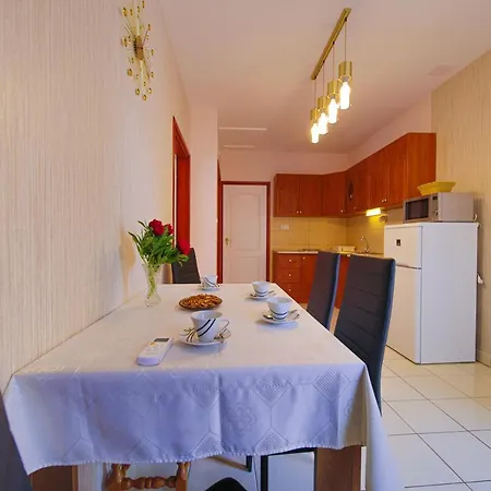 Kalvin Utcai Apartmanok Hajduszoboszlo Exterior photo